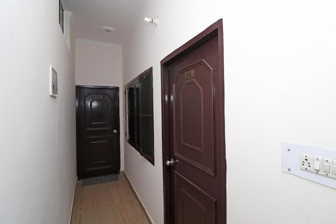 Oyo 27750 Bhagwati Residency Hotell Mirzāpur Eksteriør bilde