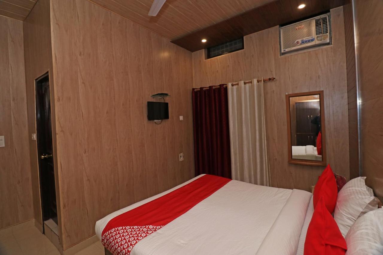 Oyo 27750 Bhagwati Residency Hotell Mirzāpur Eksteriør bilde